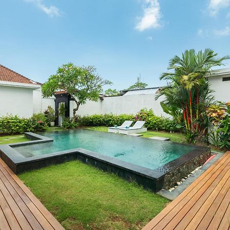 Modern 3 Bedrooms Villa Beach Walking Distance Seminyak Esterno foto