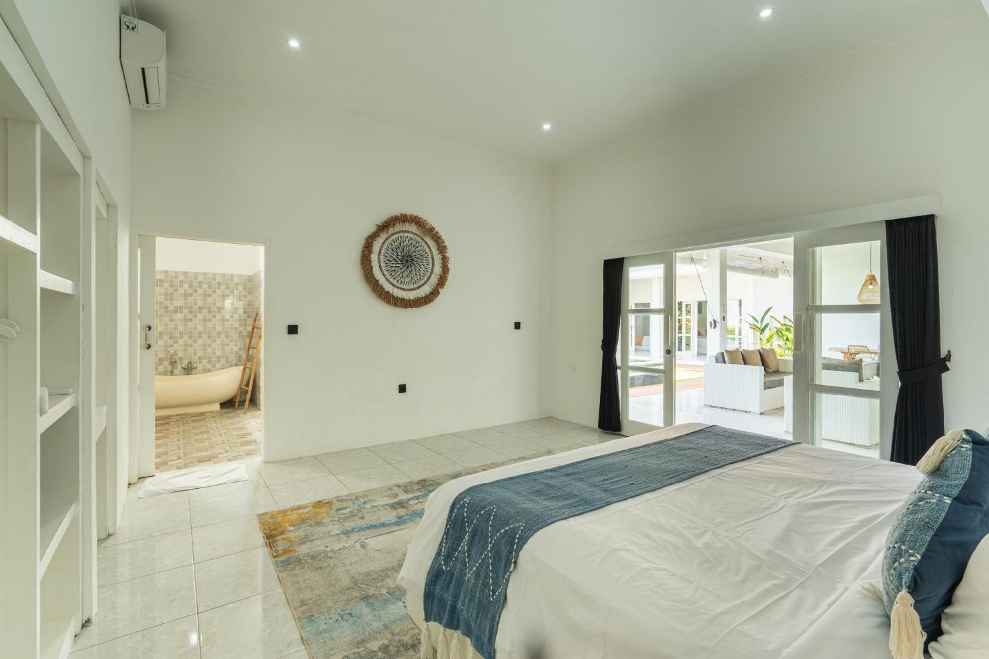 Modern 3 Bedrooms Villa Beach Walking Distance Seminyak Esterno foto